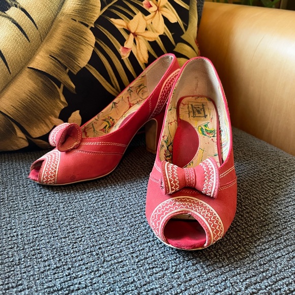 Miss L Fire LANAI Peep Toe Bow Pumps 40s Heels Red Suede Size 38 Rare - Picture 2 of 10